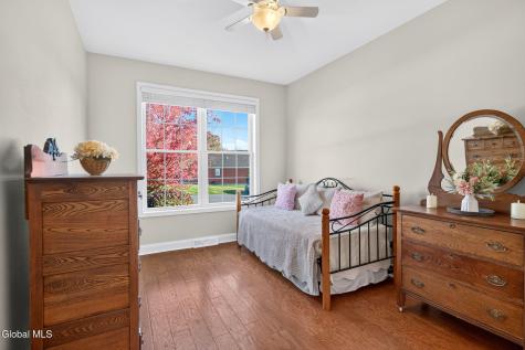 5 Highcroft Court Niskayuna NY 12309