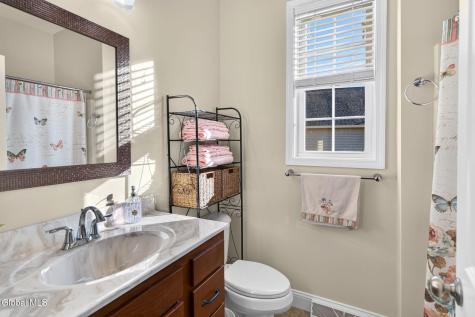 5 Highcroft Court Niskayuna NY 12309