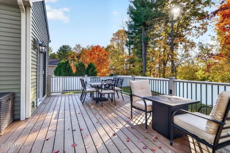 5 Highcroft Court Niskayuna NY 12309