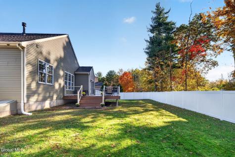 5 Highcroft Court Niskayuna NY 12309