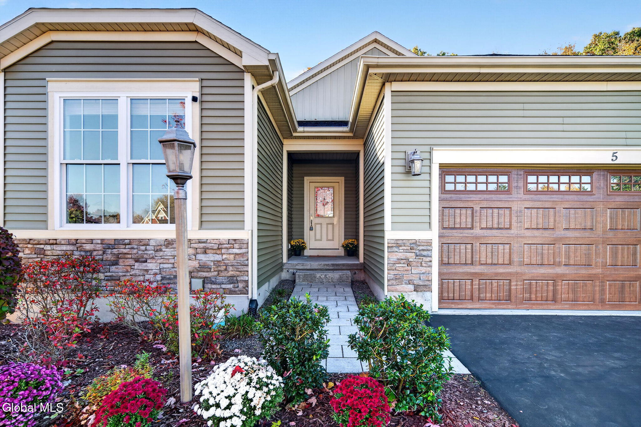5 Highcroft Court Niskayuna NY 12309