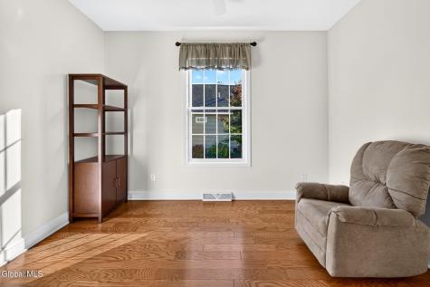 5 Highcroft Court Niskayuna NY 12309