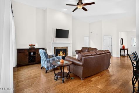 5 Highcroft Court Niskayuna NY 12309