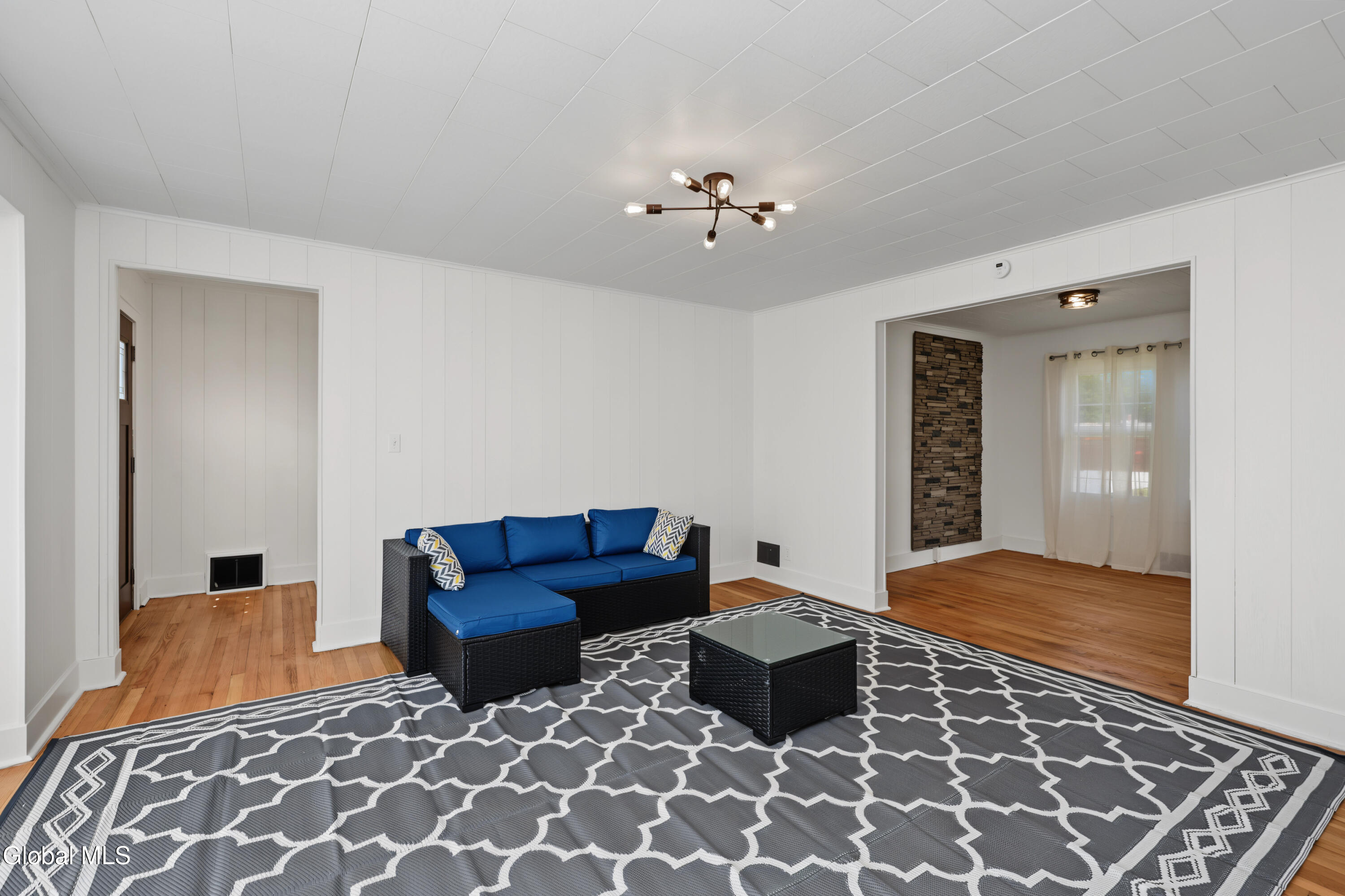 335 Hampton Avenue Rensselaer NY 12144