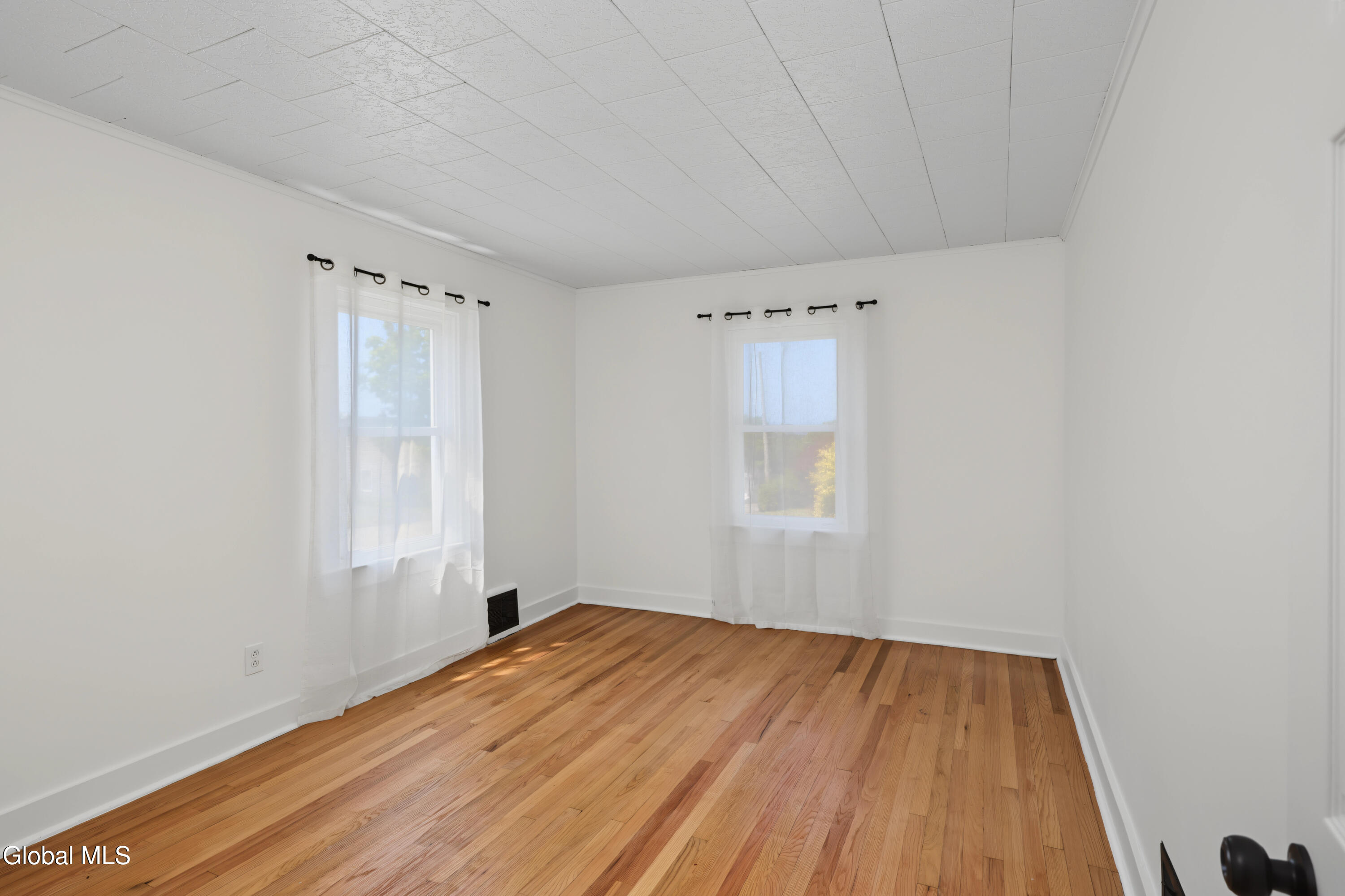 335 Hampton Avenue Rensselaer NY 12144