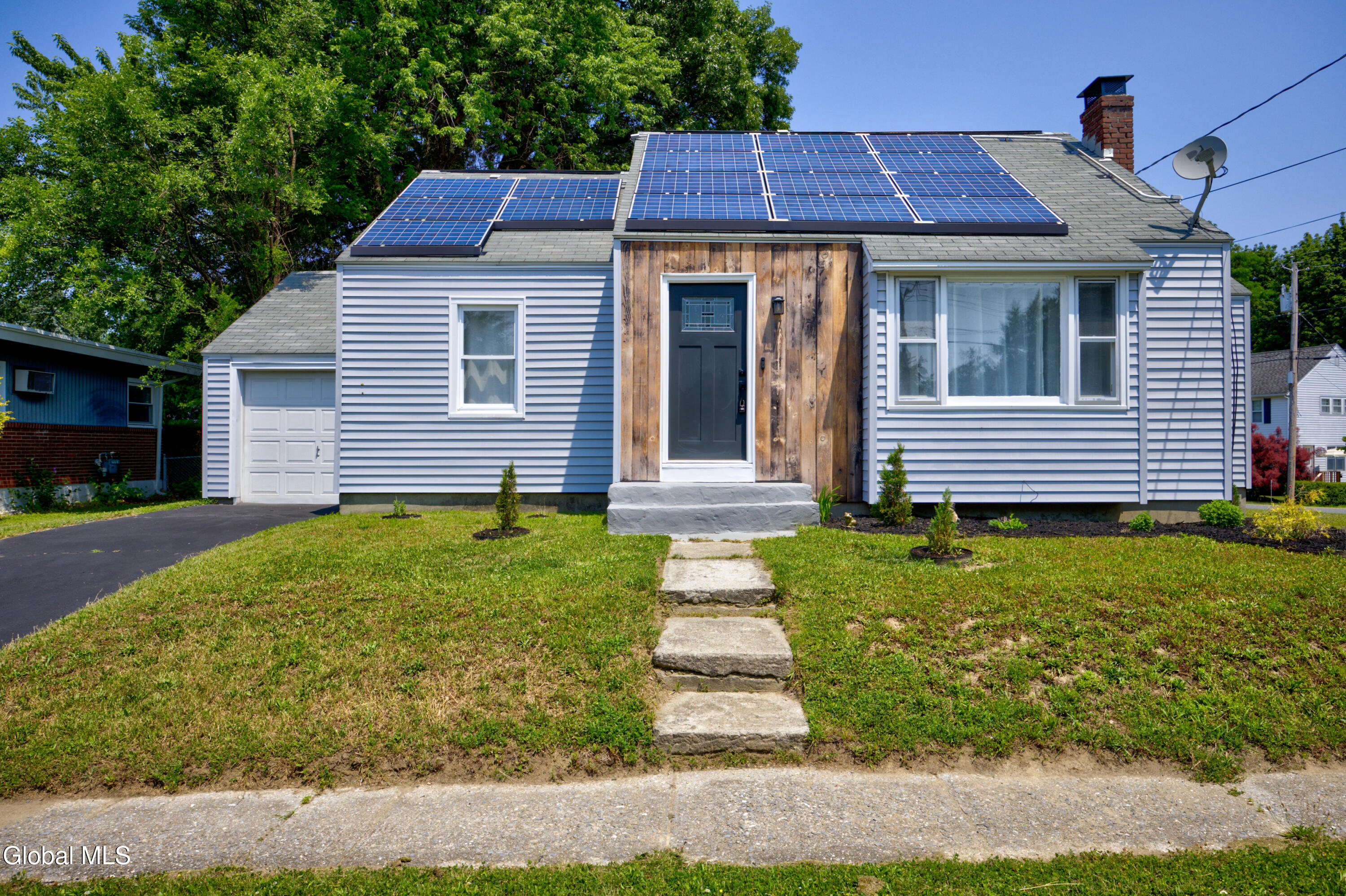 335 Hampton Avenue Rensselaer NY 12144