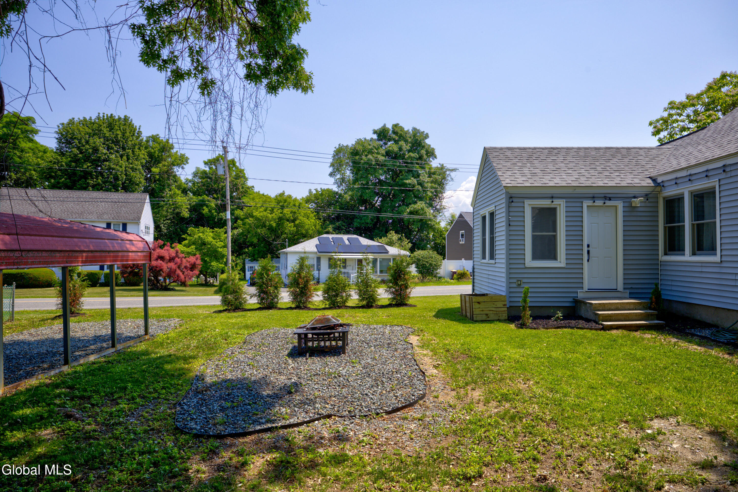 335 Hampton Avenue Rensselaer NY 12144