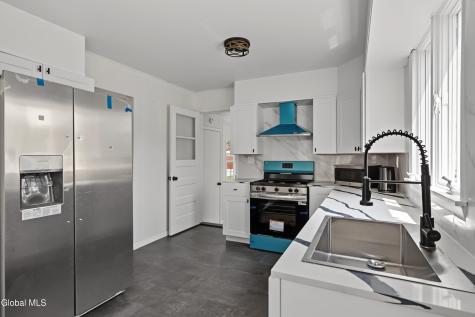 335 Hampton Avenue Rensselaer NY 12144