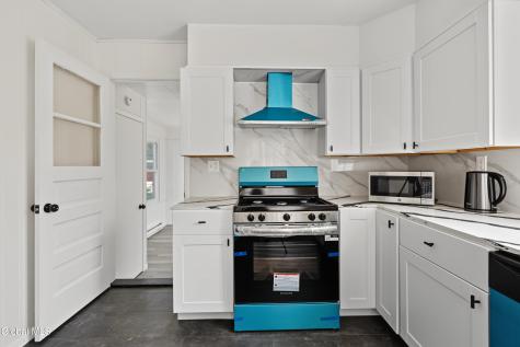 335 Hampton Avenue Rensselaer NY 12144