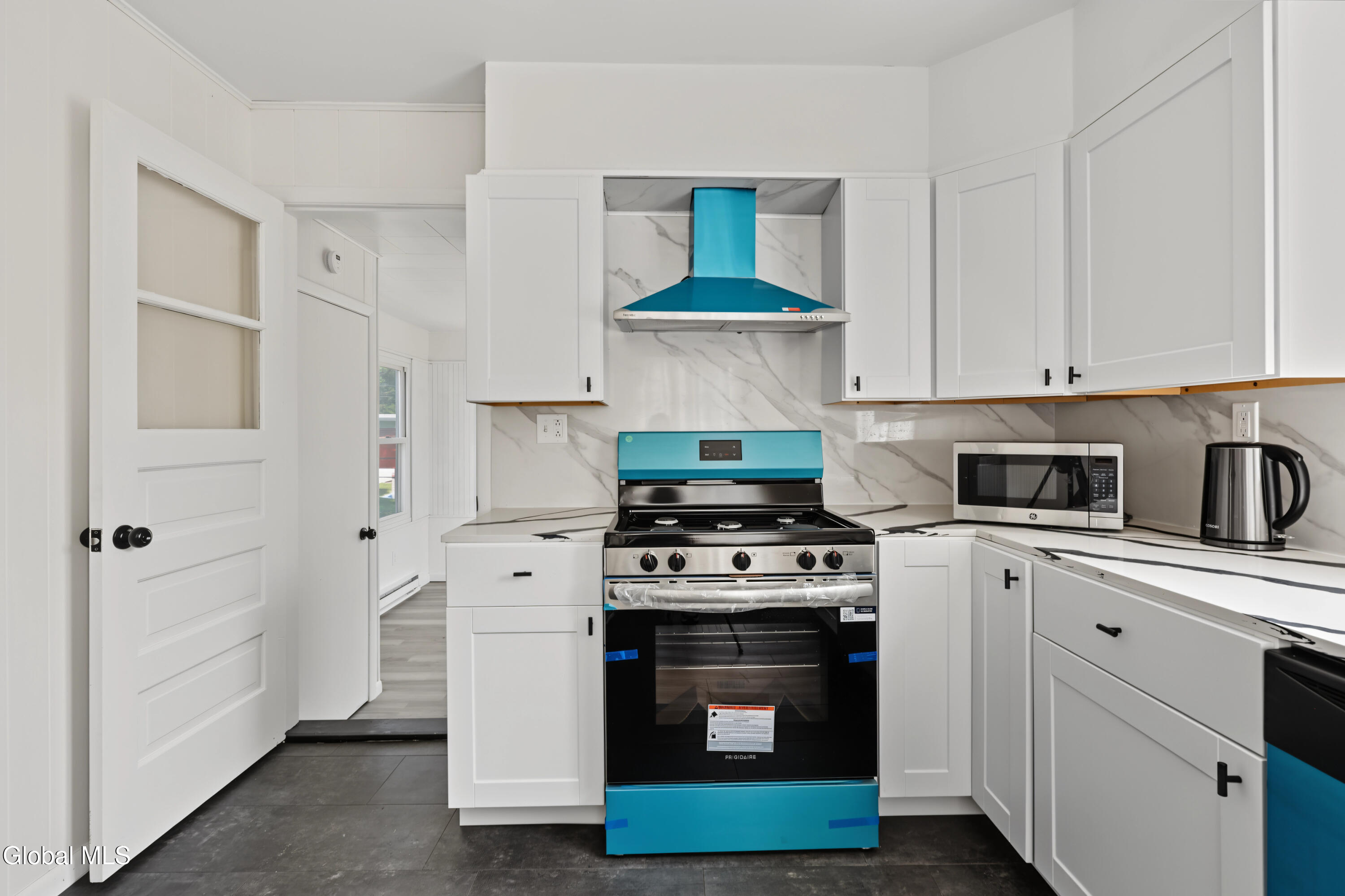 335 Hampton Avenue Rensselaer NY 12144