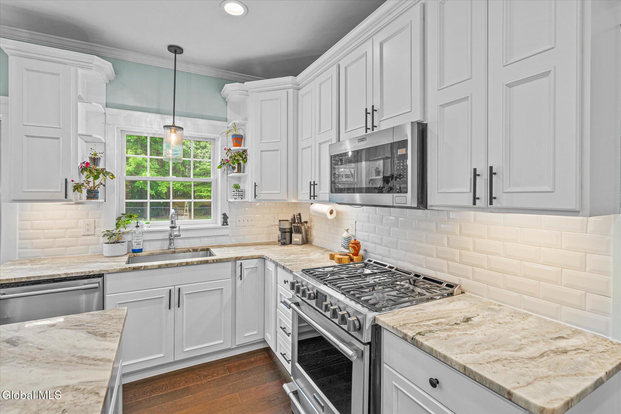 17 Kimberly Lane Queensbury NY 12804