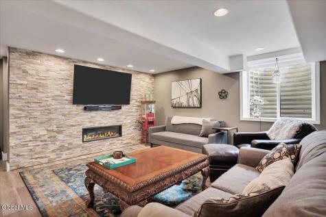 13 Coronado Way Malta NY 12020