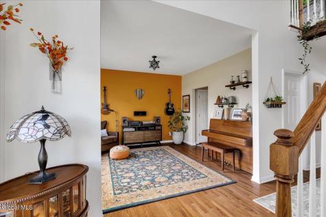 13 Coronado Way Malta NY 12020