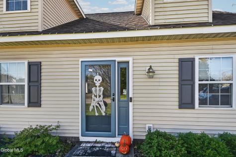 19 Oakhurst Drive Scotia NY 12302