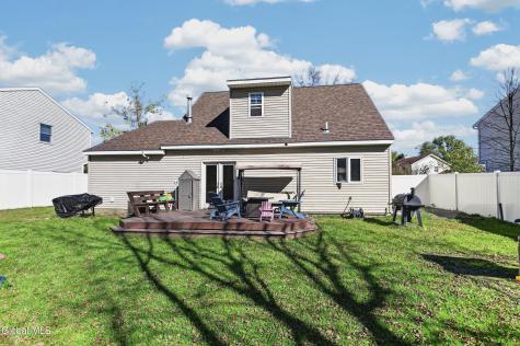 19 Oakhurst Drive Scotia NY 12302