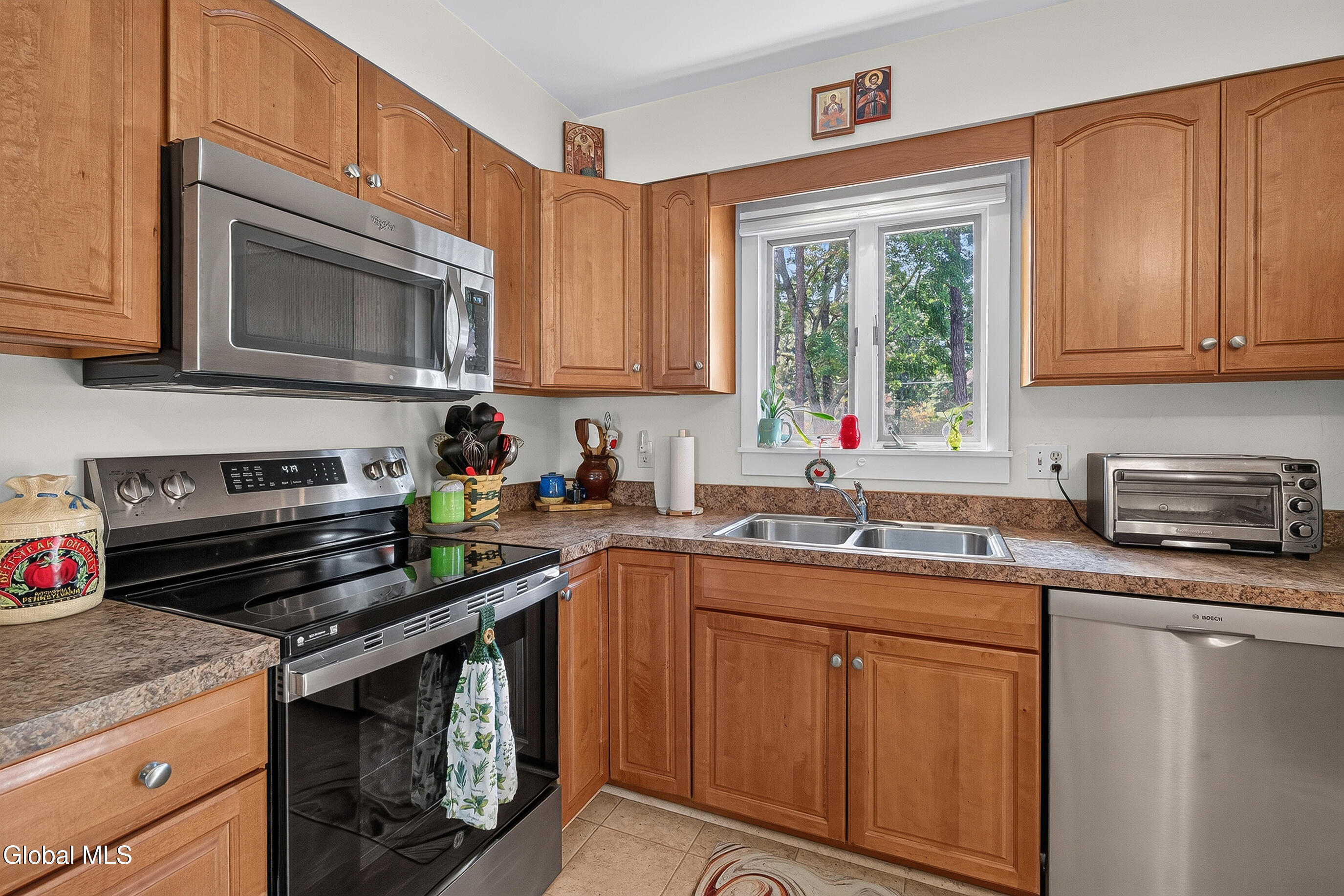 11 Evergreen Drive Voorheesville NY 12186