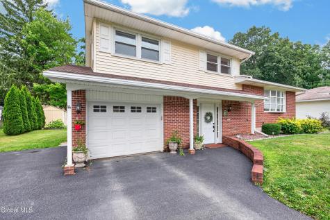 11 Evergreen Drive Voorheesville NY 12186
