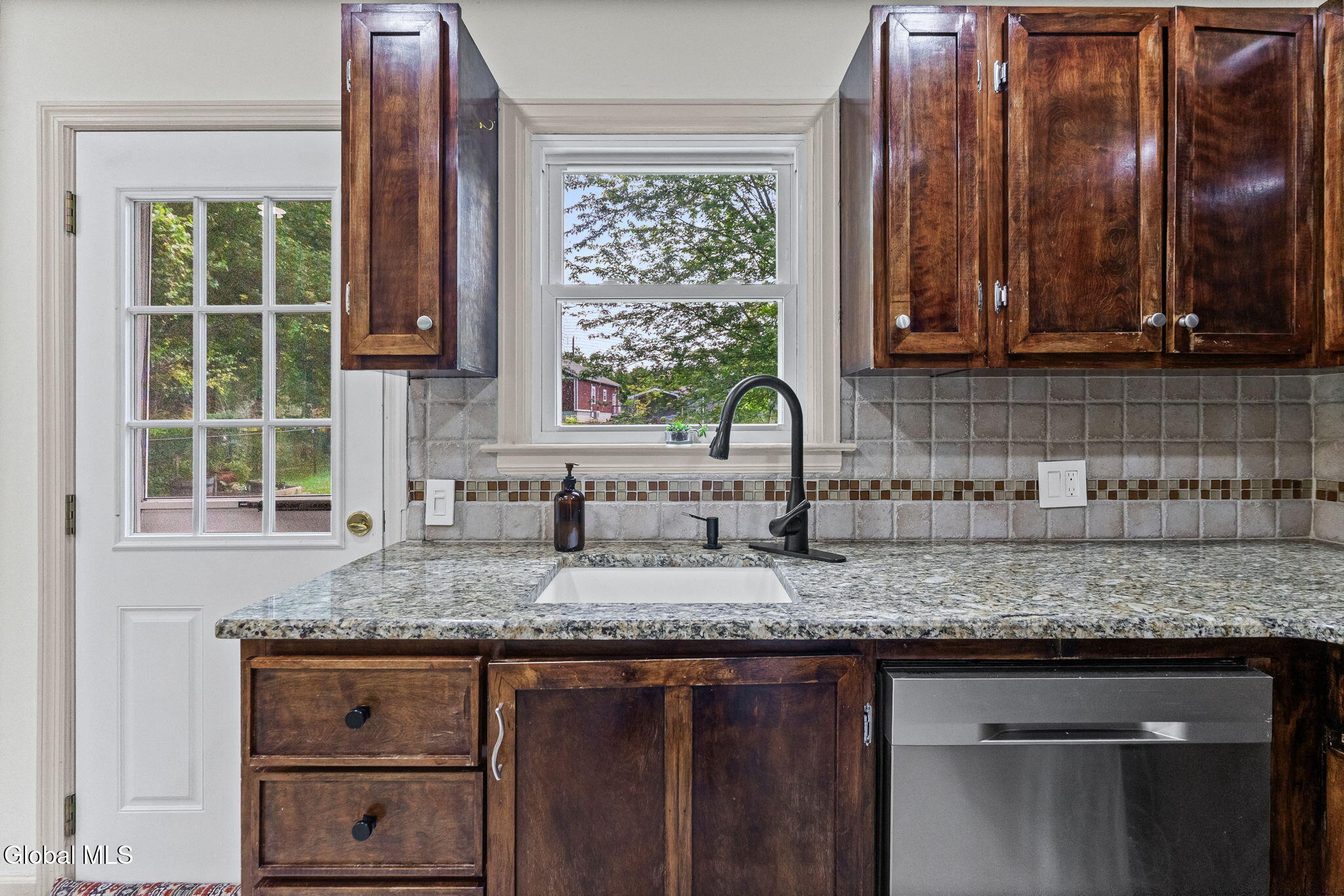 4 W Avenue B Rensselaer NY 12144