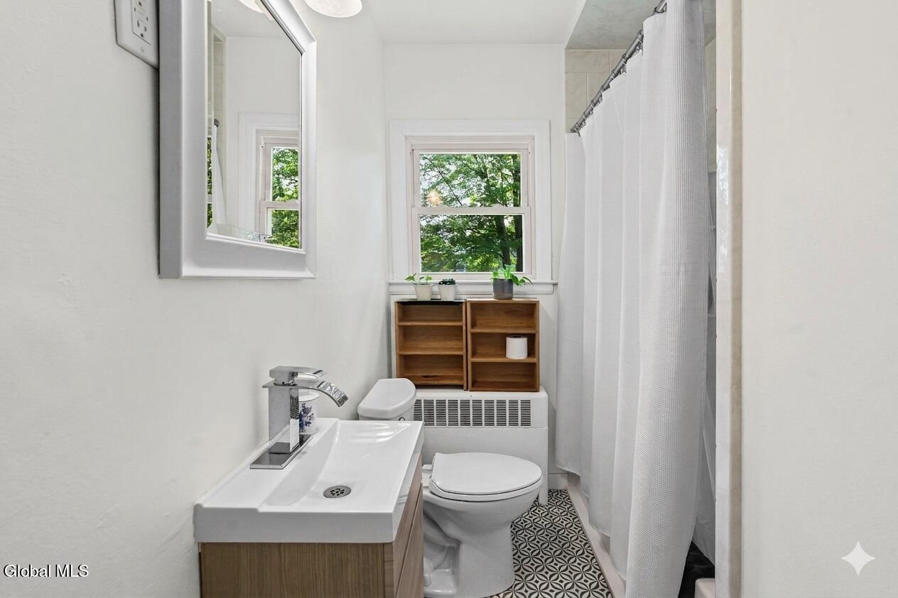 4 W Avenue B Rensselaer NY 12144
