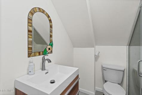4 W Avenue B Rensselaer NY 12144