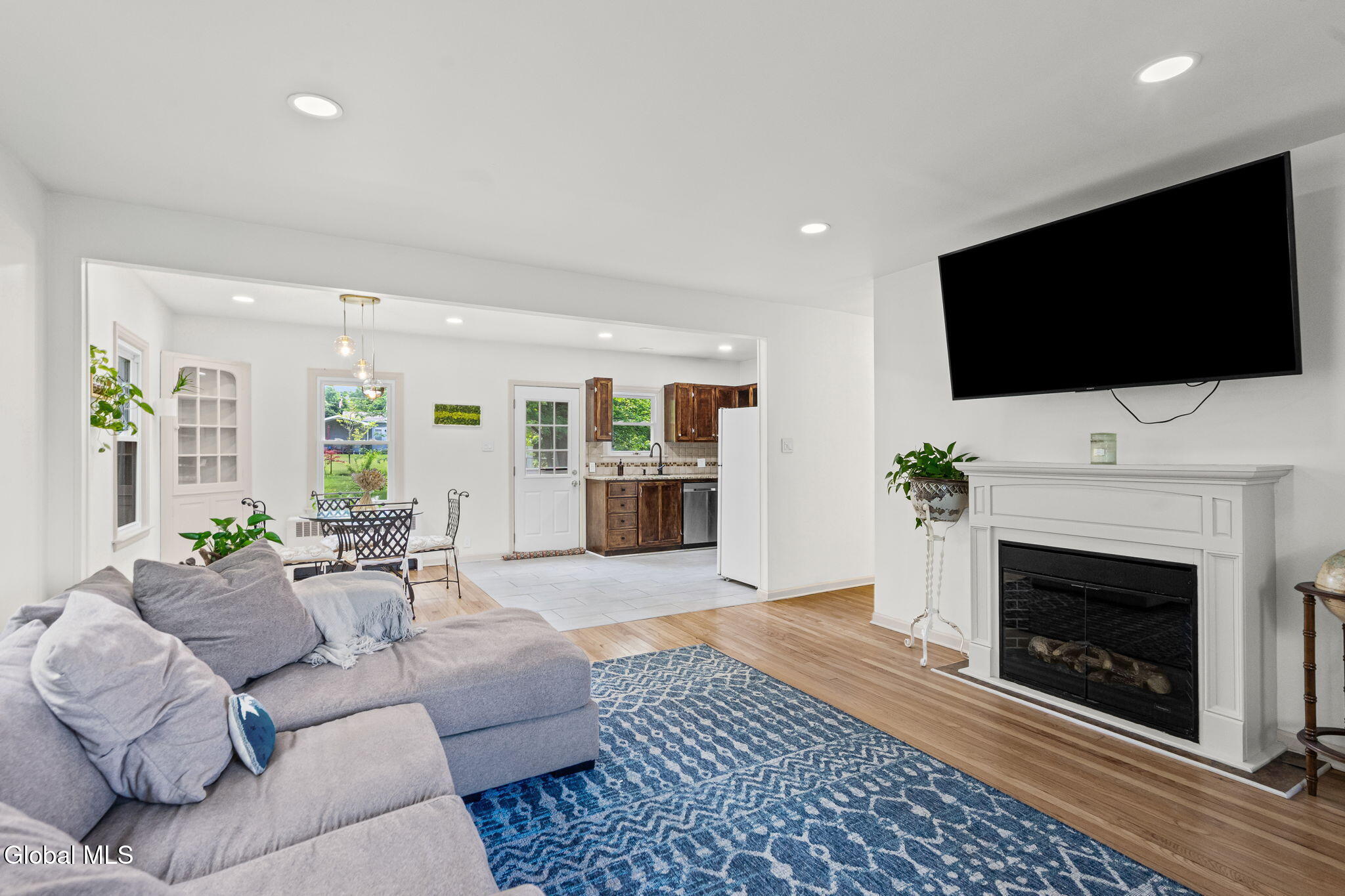4 W Avenue B Rensselaer NY 12144