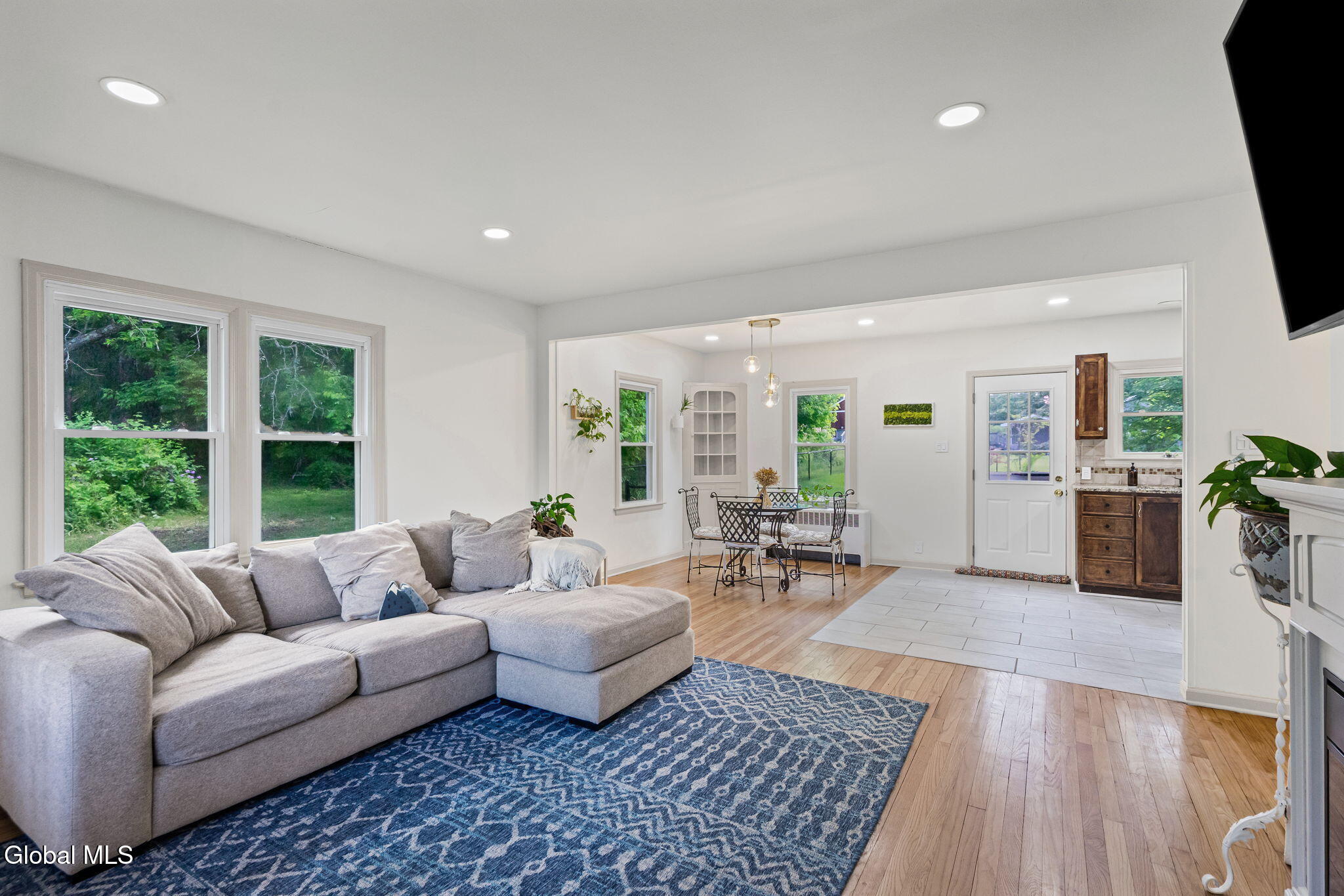 4 W Avenue B Rensselaer NY 12144