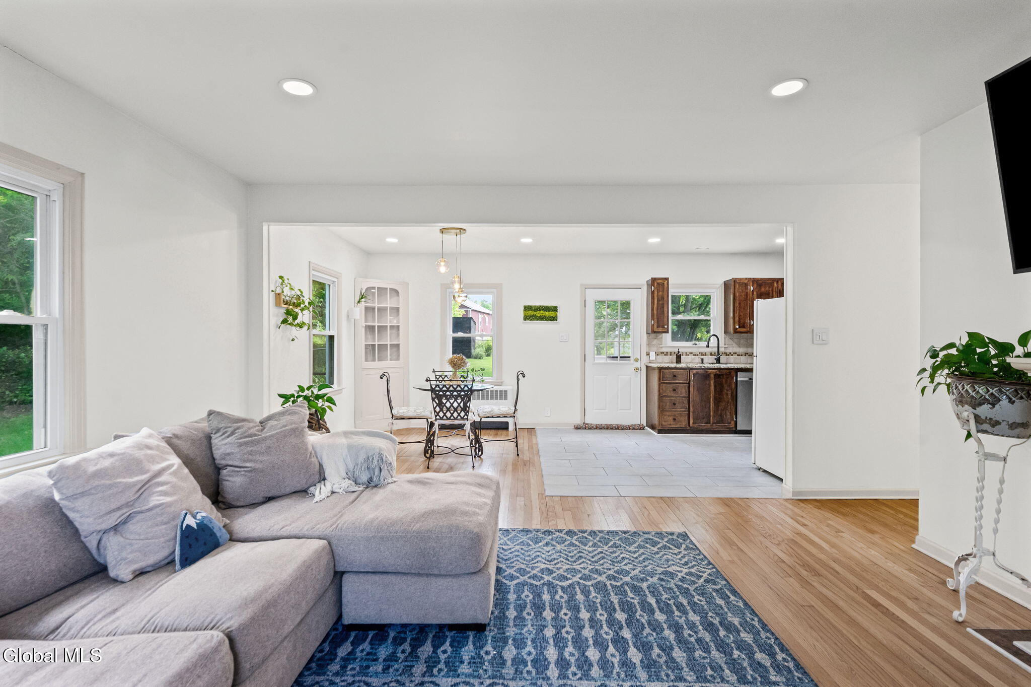 4 W Avenue B Rensselaer NY 12144
