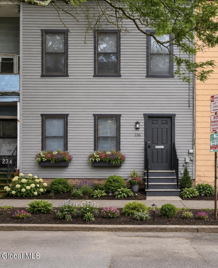 236 Elm Street Albany NY 12202
