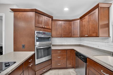 236 Elm Street Albany NY 12202
