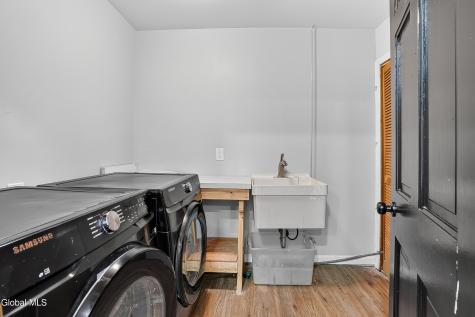 236 Elm Street Albany NY 12202