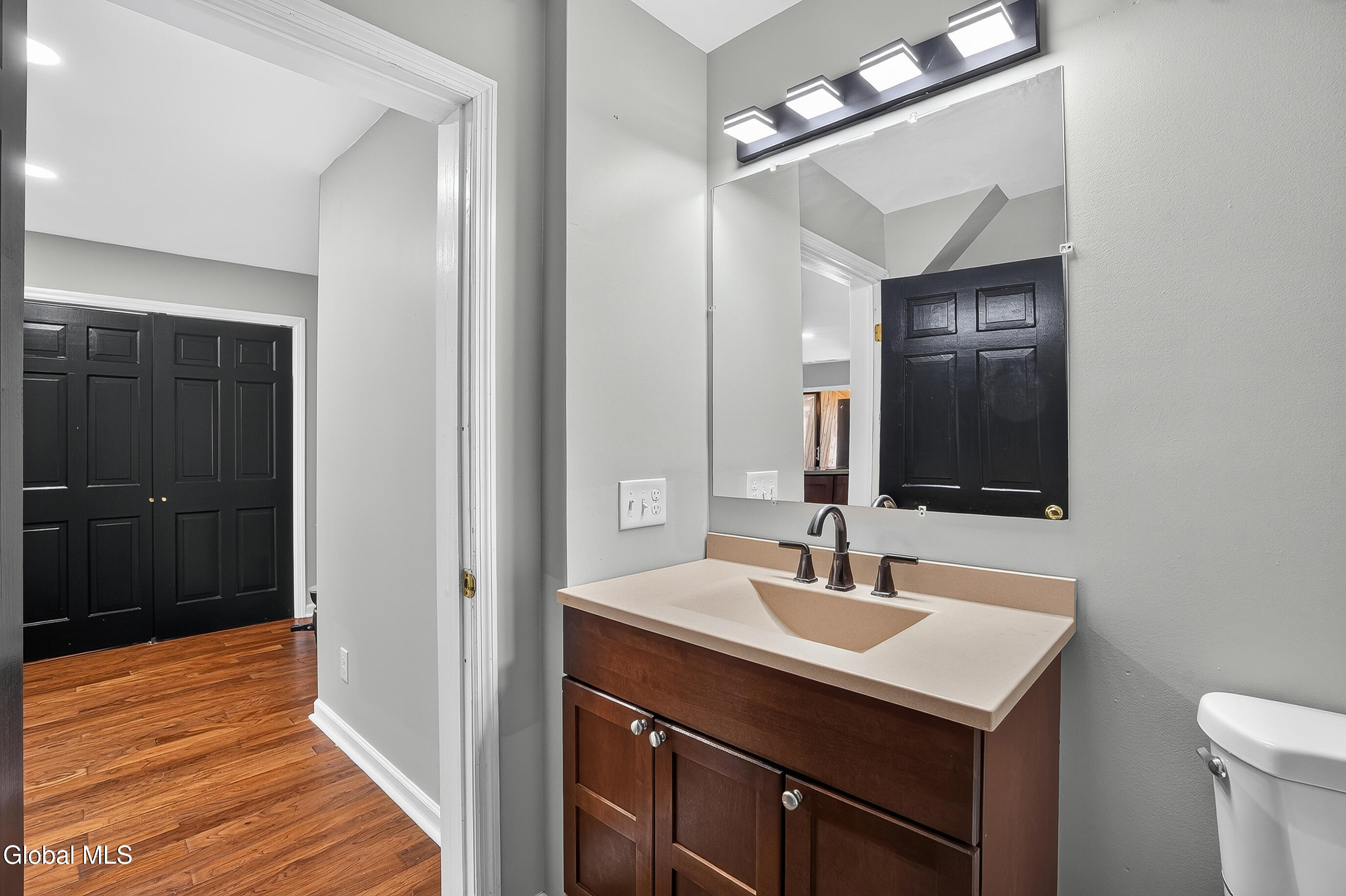 236 Elm Street Albany NY 12202