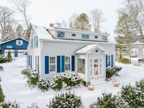 2 Old Niskayuna Road Loudonville NY 12211