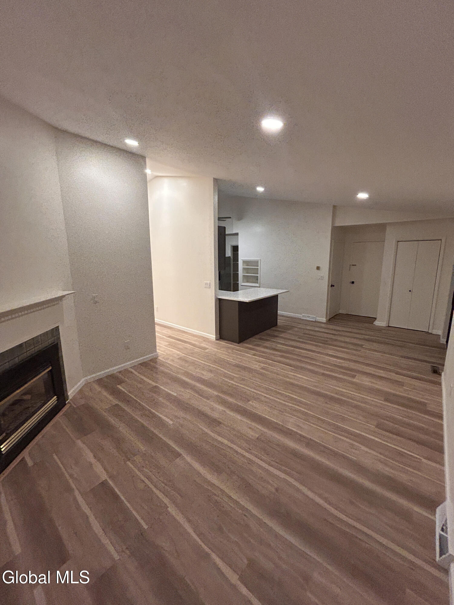 2 Loudonwood E Albany NY 12211