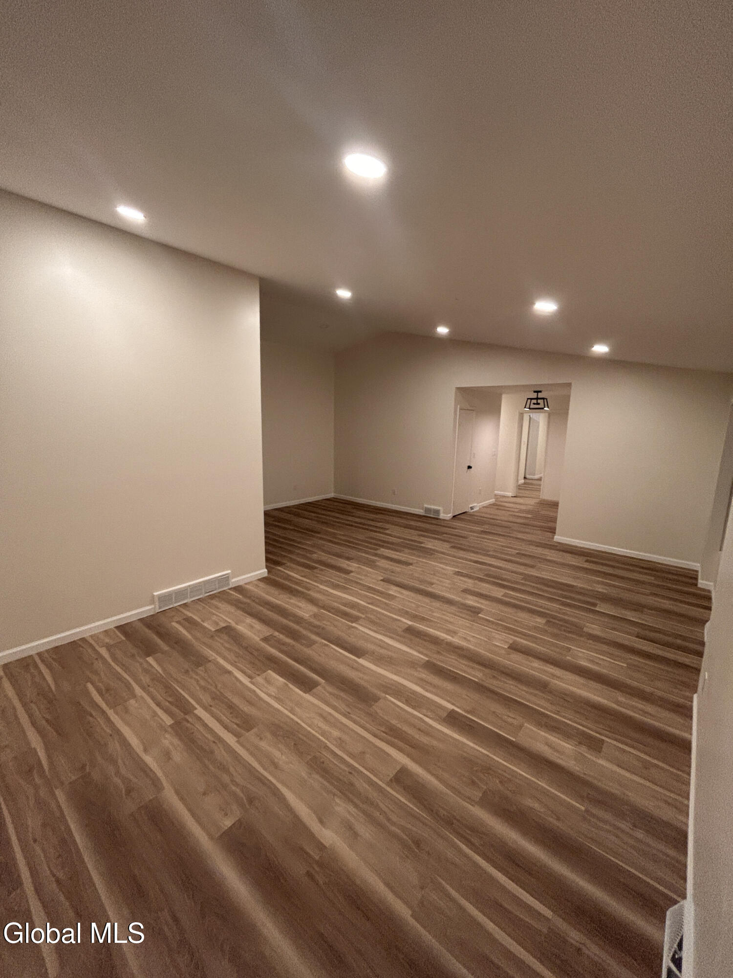 2 Loudonwood E Albany NY 12211