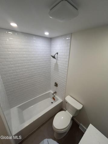 2 Loudonwood E Albany NY 12211