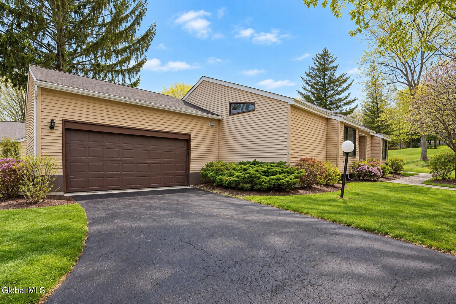 2 Loudonwood E Albany NY 12211