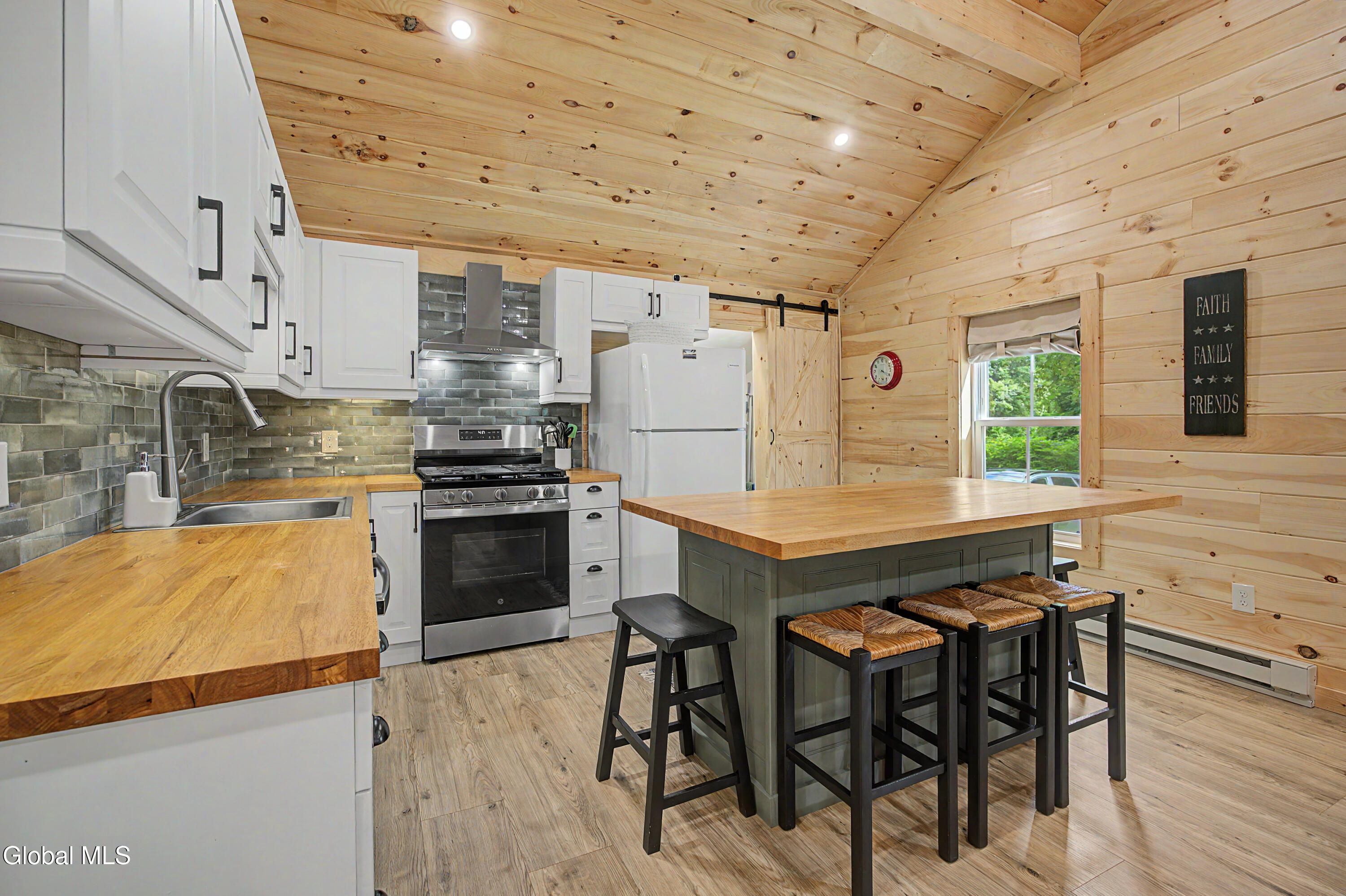 24 Mohican Road Bolton Landing NY 12814
