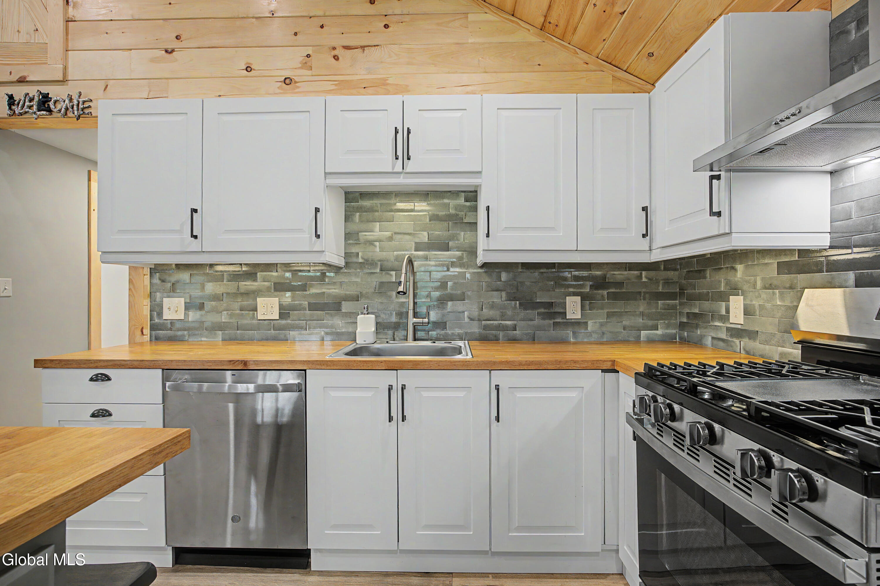 24 Mohican Road Bolton Landing NY 12814