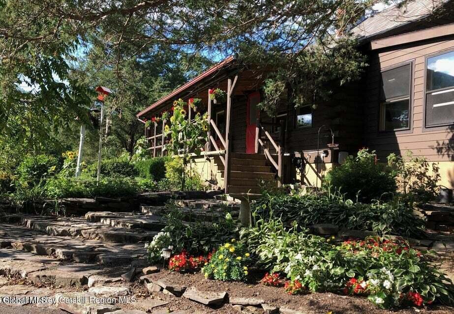 634 Old Plank Road Coxsackie NY 12051