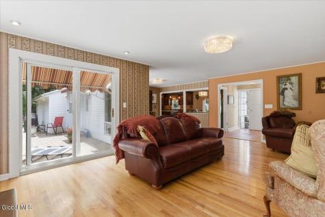 917 Londonderry Court Schenectady NY 12309