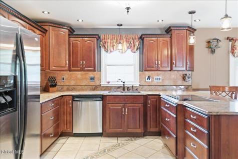 917 Londonderry Court Schenectady NY 12309