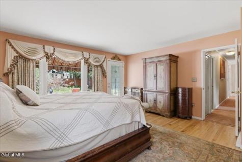 917 Londonderry Court Schenectady NY 12309