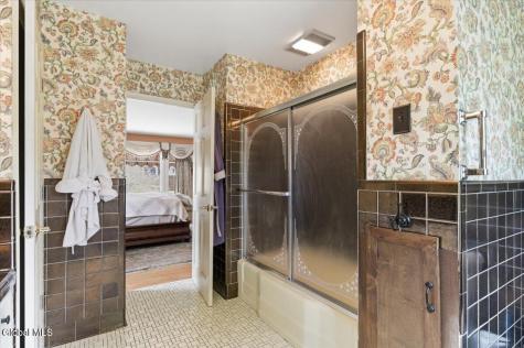 917 Londonderry Court Schenectady NY 12309