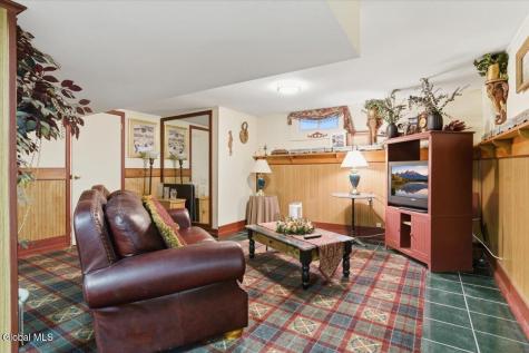 917 Londonderry Court Schenectady NY 12309