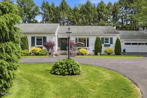 917 Londonderry Court Schenectady NY 12309