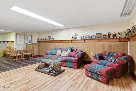917 Londonderry Court Schenectady NY 12309