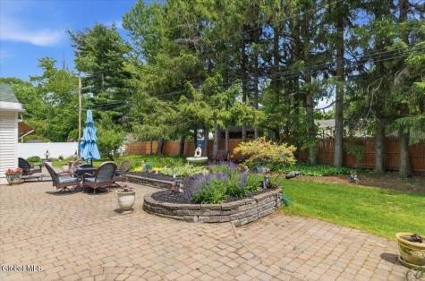917 Londonderry Court Schenectady NY 12309