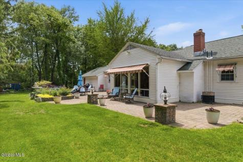917 Londonderry Court Schenectady NY 12309