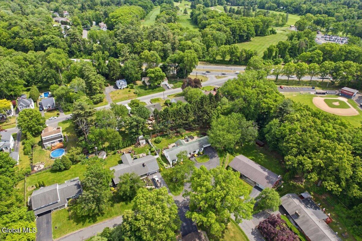 917 Londonderry Court Schenectady NY 12309