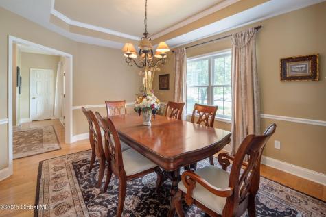 16 Callaway Circle Loudonville NY 12211